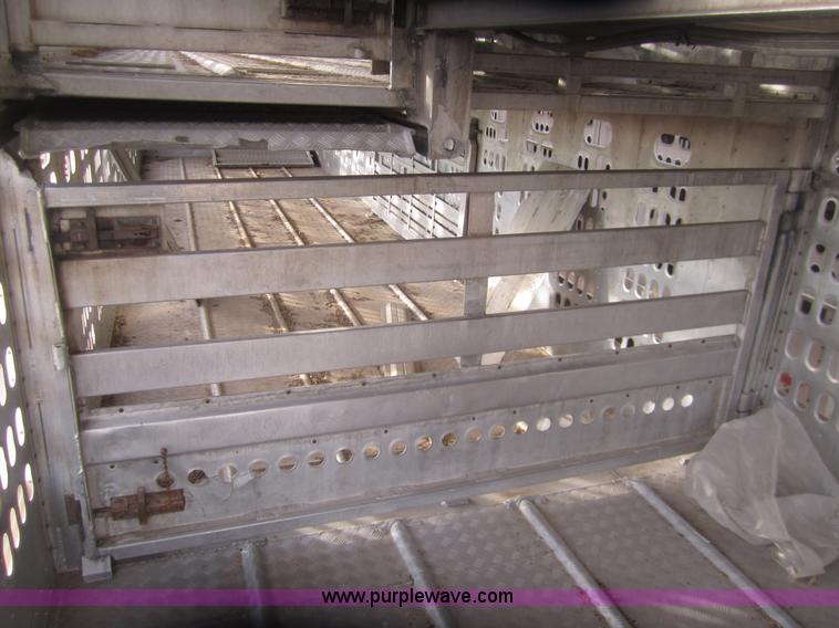 image for item B3110 1991 Barrett 50' livestock trailer