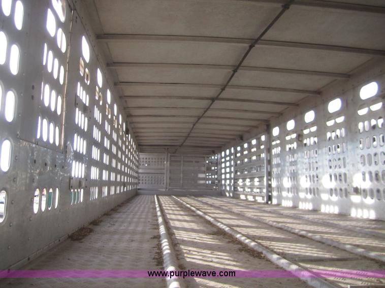 image for item B3110 1991 Barrett 50' livestock trailer