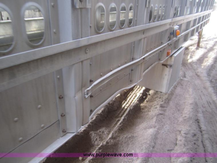 image for item B3110 1991 Barrett 50' livestock trailer