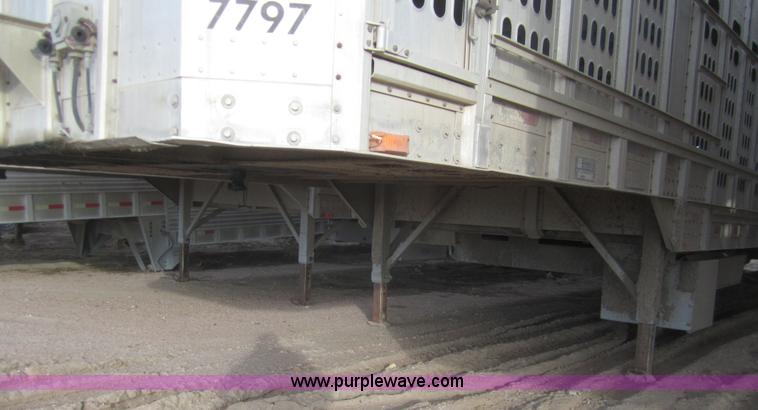 image for item B3111 1995 Barrett 50' livestock trailer