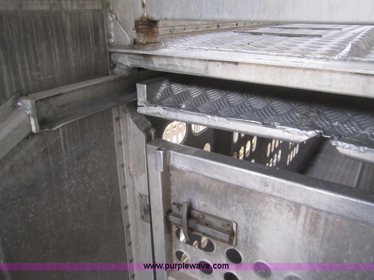 image for item B3111 1995 Barrett 50' livestock trailer