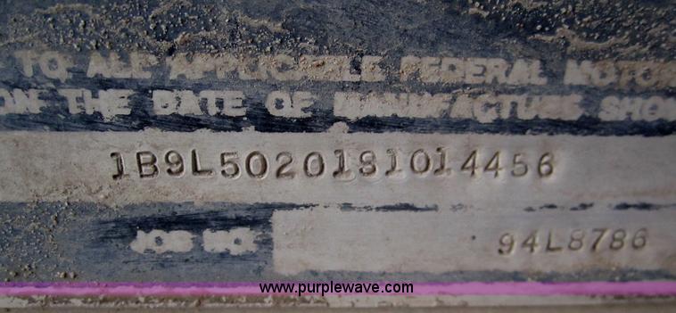 image for item B3111 1995 Barrett 50' livestock trailer