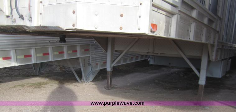 image for item B3112 1991 Barrett 50' livestock trailer