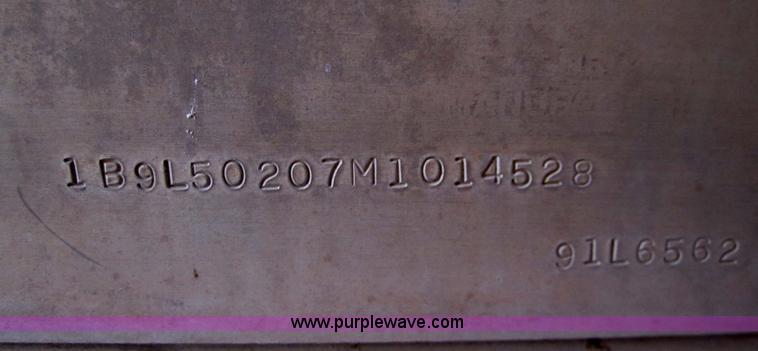 image for item B3112 1991 Barrett 50' livestock trailer