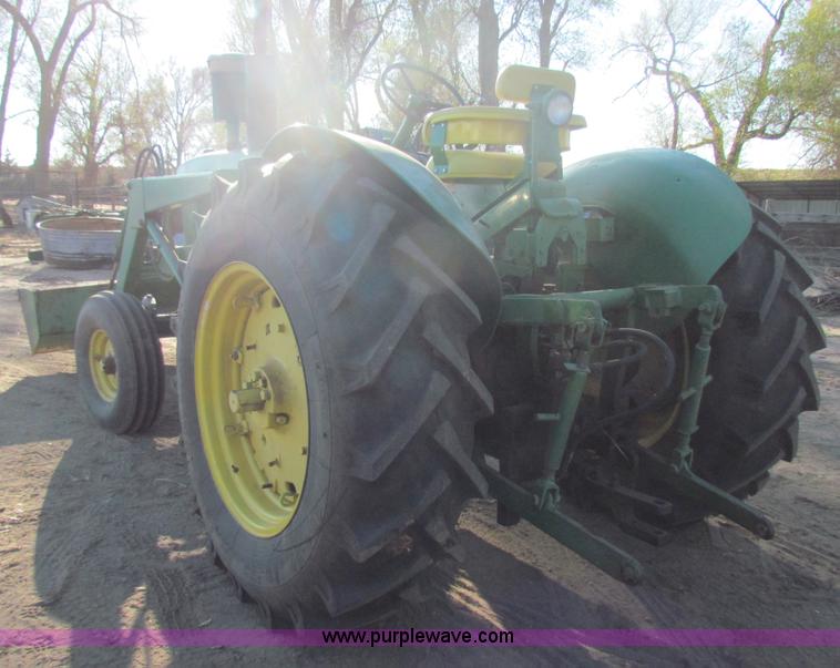 image for item B7029 1961 John Deere 4010 tractor