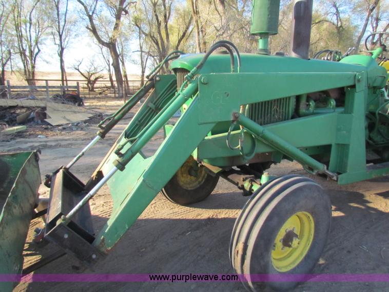 image for item B7029 1961 John Deere 4010 tractor