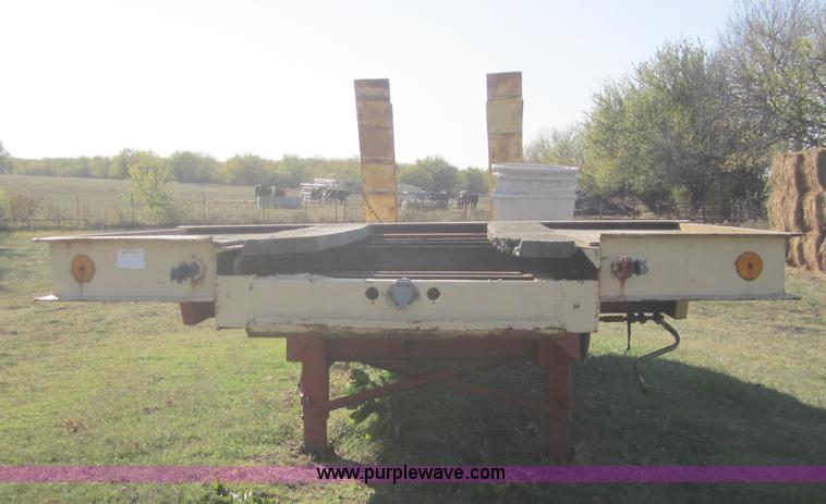 image for item C5115 1974 24' flatbed semi trailer