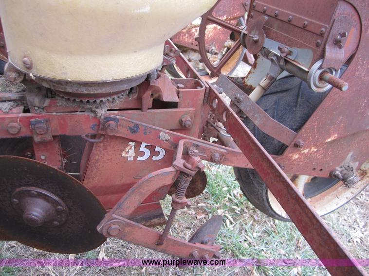 image for item C5227 International 455 four row planter