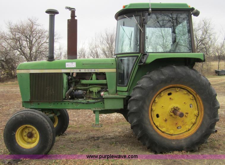 image for item C5228 1976 John Deere 4430 tractor