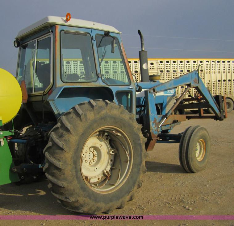 image for item C5247 1984 Ford 7710 tractor