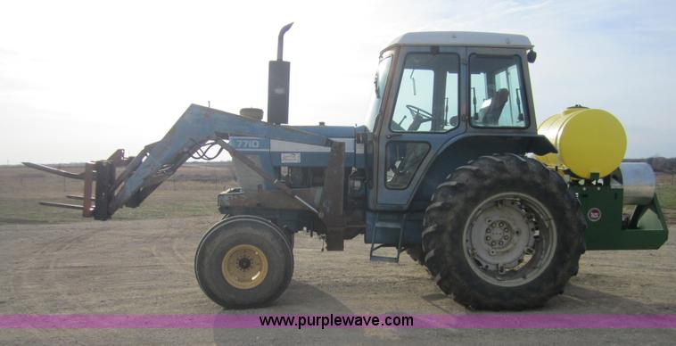 image for item C5247 1984 Ford 7710 tractor