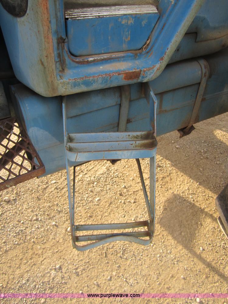 image for item C5247 1984 Ford 7710 tractor