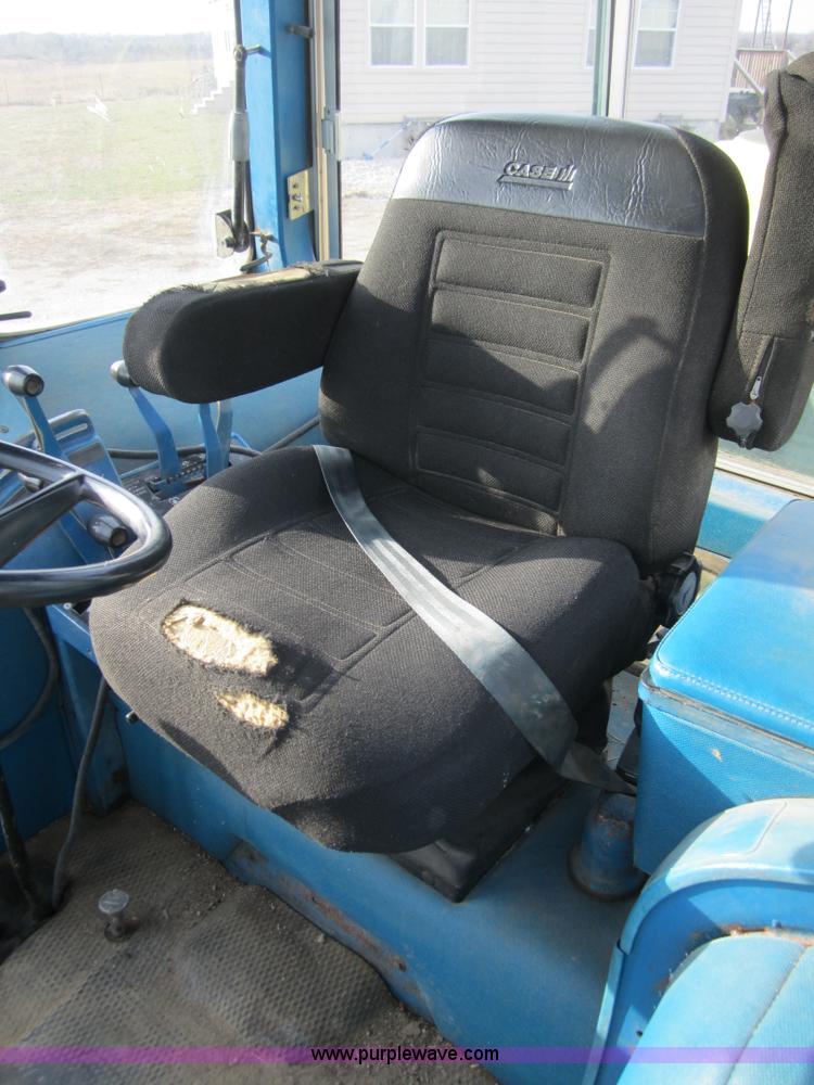 image for item C5247 1984 Ford 7710 tractor