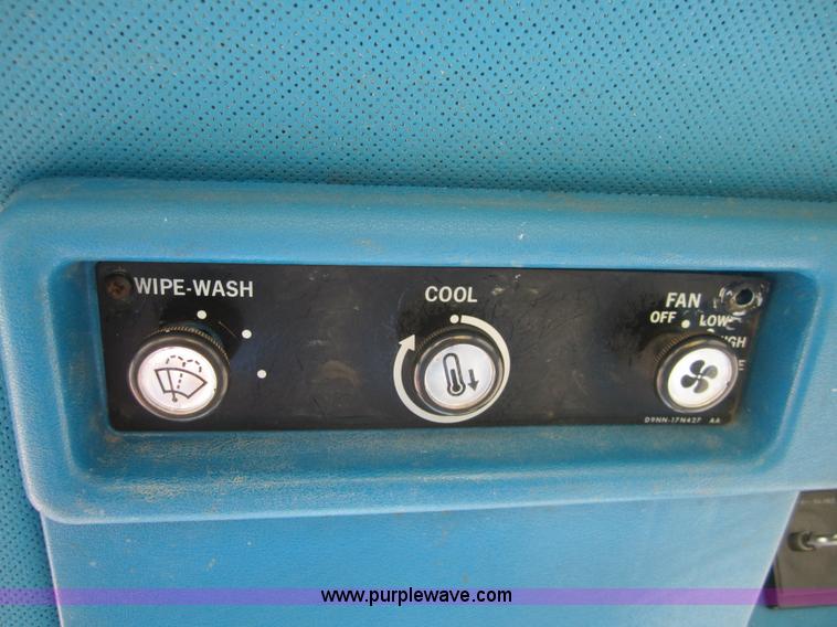 image for item C5247 1984 Ford 7710 tractor