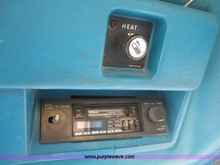 image for item C5247 1984 Ford 7710 tractor