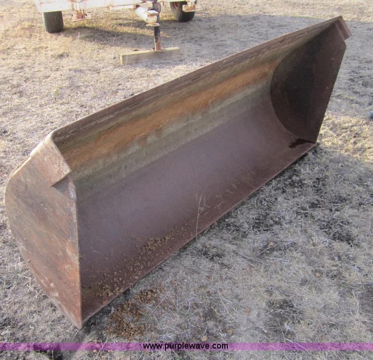 image for item C5247 1984 Ford 7710 tractor