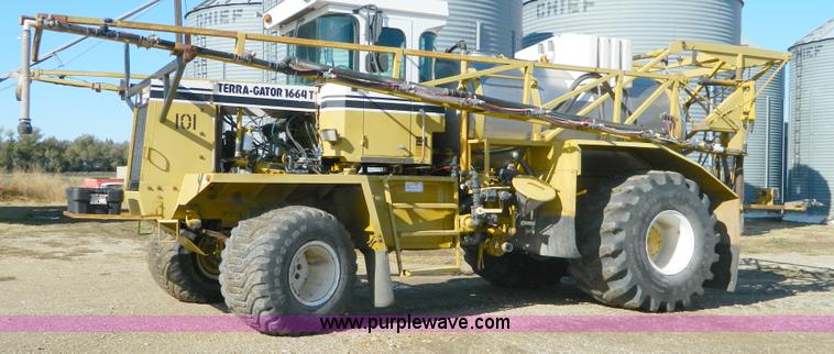 image for item D8613 1991 Ag-Chem TerraGator 1664T self propelled sprayer