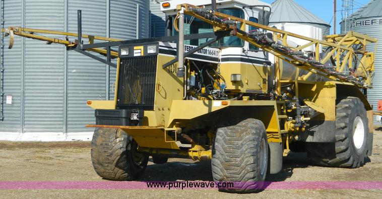 image for item D8613 1991 Ag-Chem TerraGator 1664T self propelled sprayer