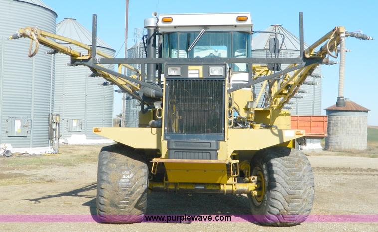 image for item D8613 1991 Ag-Chem TerraGator 1664T self propelled sprayer