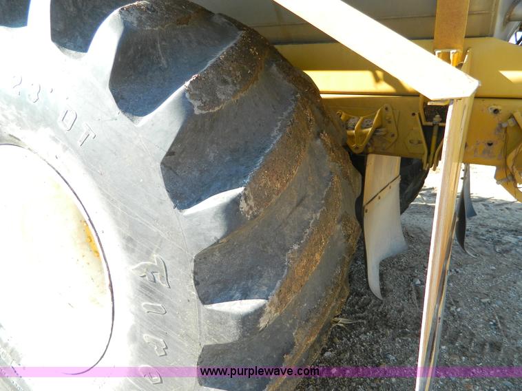 image for item D8613 1991 Ag-Chem TerraGator 1664T self propelled sprayer