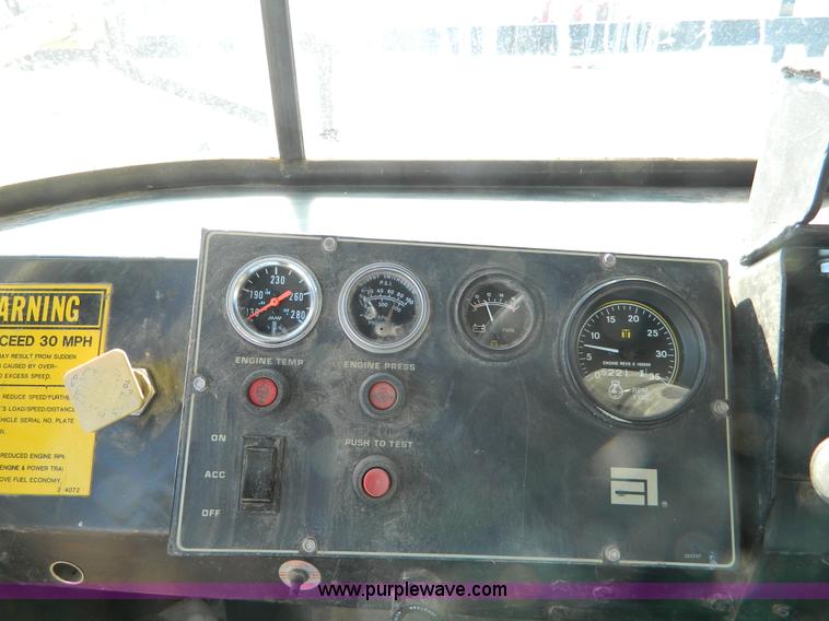 image for item D8613 1991 Ag-Chem TerraGator 1664T self propelled sprayer