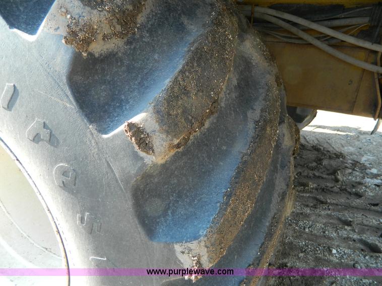 image for item D8614 1990 Ag-Chem TerraGator 1603T self propelled spreader