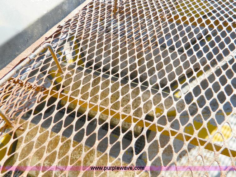 image for item D8614 1990 Ag-Chem TerraGator 1603T self propelled spreader