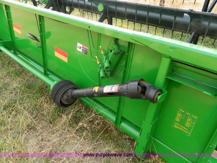 image for item D8625 2000 John Deere 930F 30' flex head