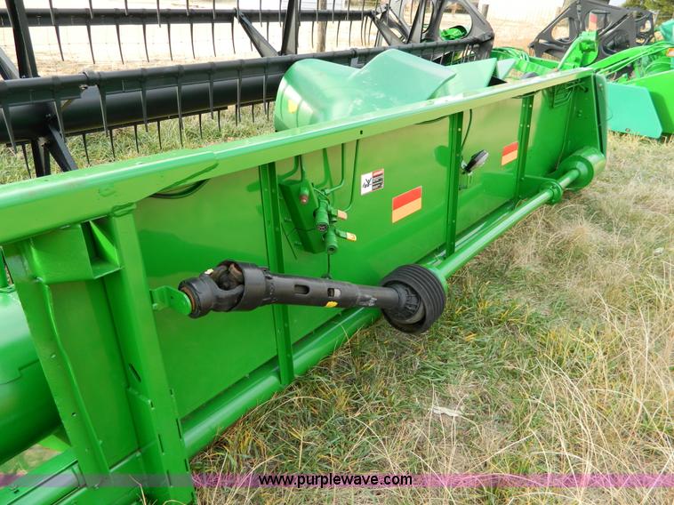 image for item D8625 2000 John Deere 930F 30' flex head