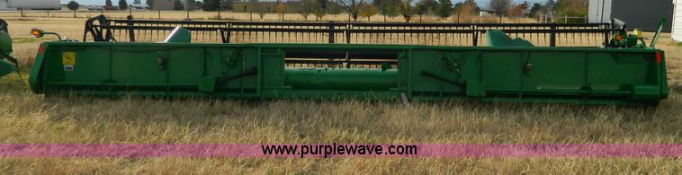 image for item D8626 1996 John Deere 930F 30' flex header