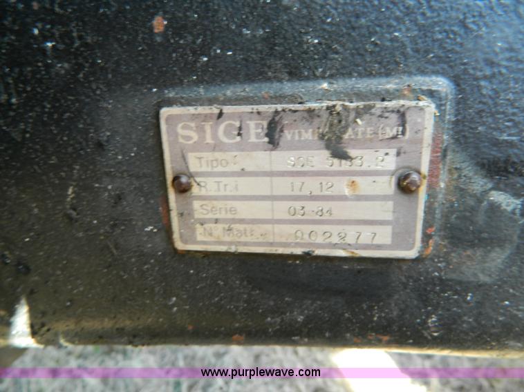 image for item D8627 1984 Allis Chalmers 8070 MFWD tractor