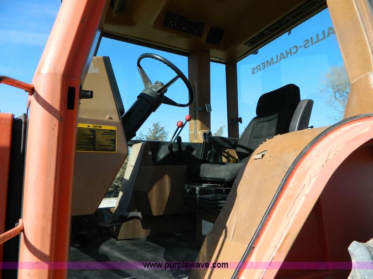 image for item D8627 1984 Allis Chalmers 8070 MFWD tractor