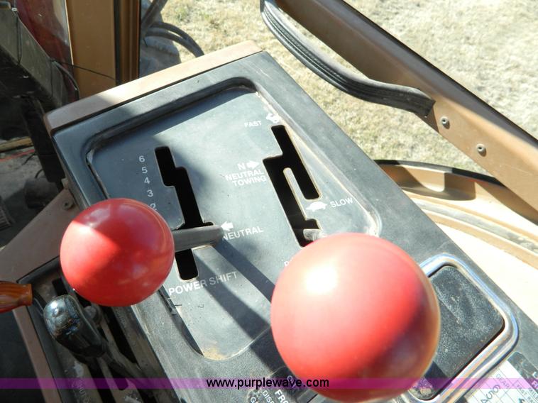 image for item D8627 1984 Allis Chalmers 8070 MFWD tractor