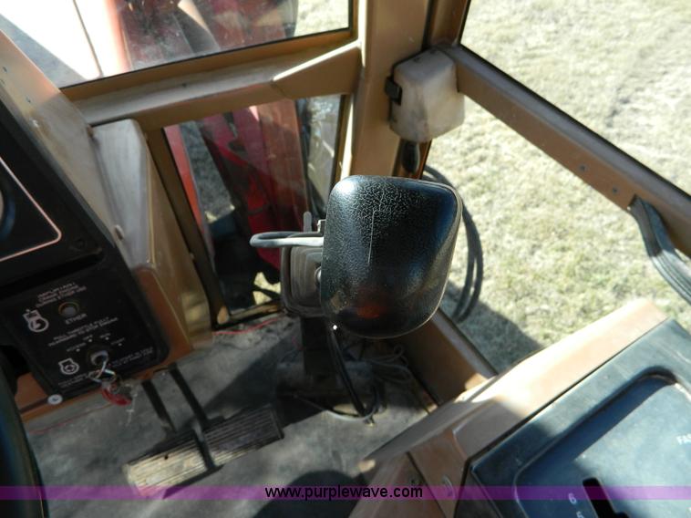 image for item D8627 1984 Allis Chalmers 8070 MFWD tractor