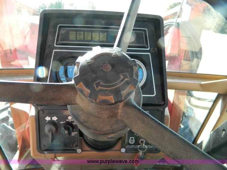 image for item D8627 1984 Allis Chalmers 8070 MFWD tractor