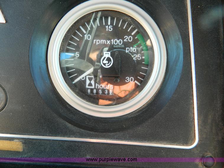 image for item D8627 1984 Allis Chalmers 8070 MFWD tractor