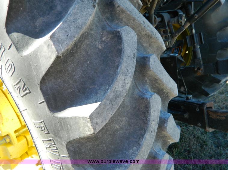 image for item D8629 2006 John Deere 5525 MFWD tractor
