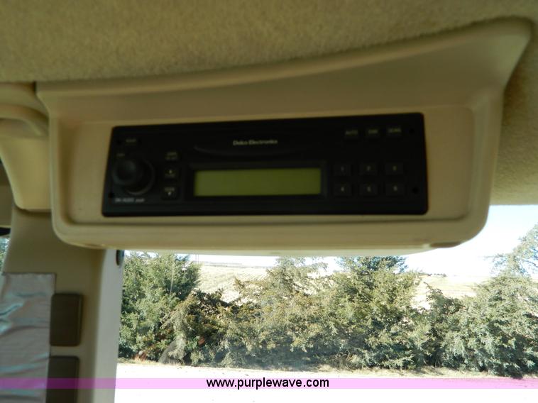 image for item D8629 2006 John Deere 5525 MFWD tractor