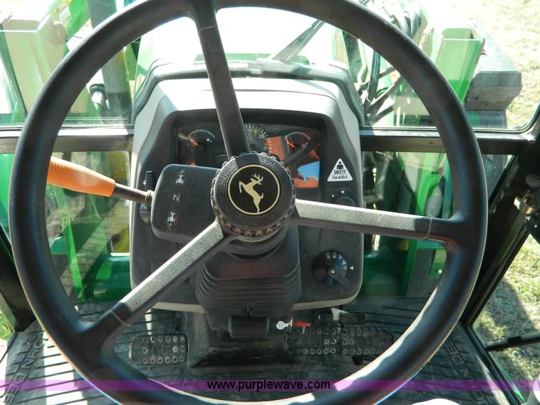 image for item D8629 2006 John Deere 5525 MFWD tractor