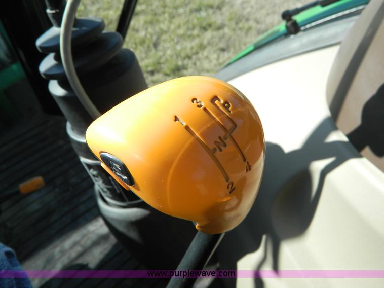 image for item D8629 2006 John Deere 5525 MFWD tractor