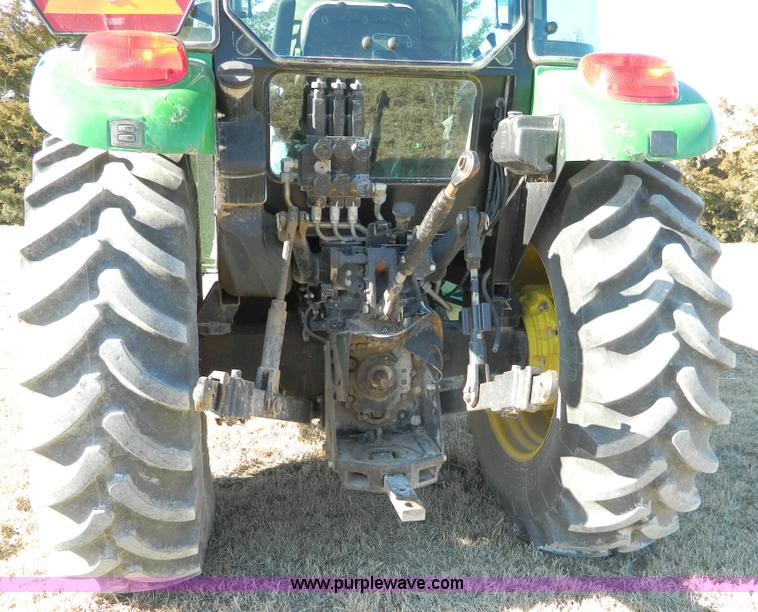 image for item D8629 2006 John Deere 5525 MFWD tractor