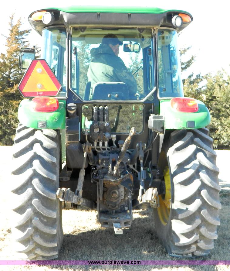 image for item D8629 2006 John Deere 5525 MFWD tractor