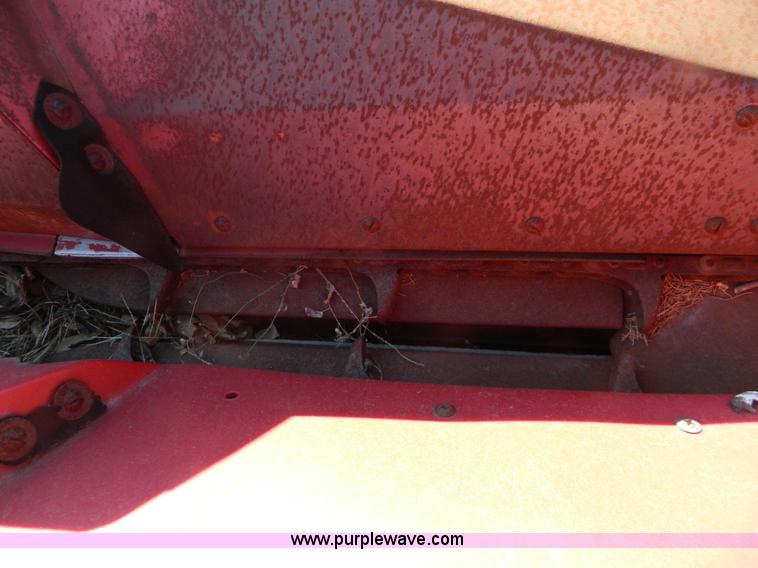 image for item D8645 1998 Case IH 1083 corn header