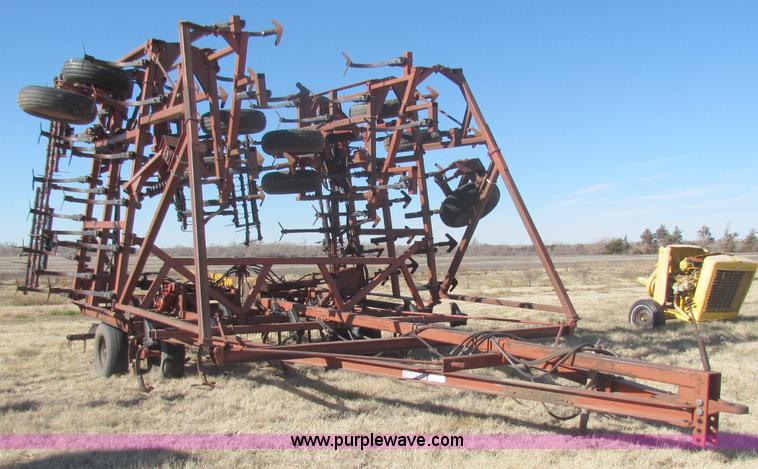 image for item D9205 Hiniker 42' field cultivator