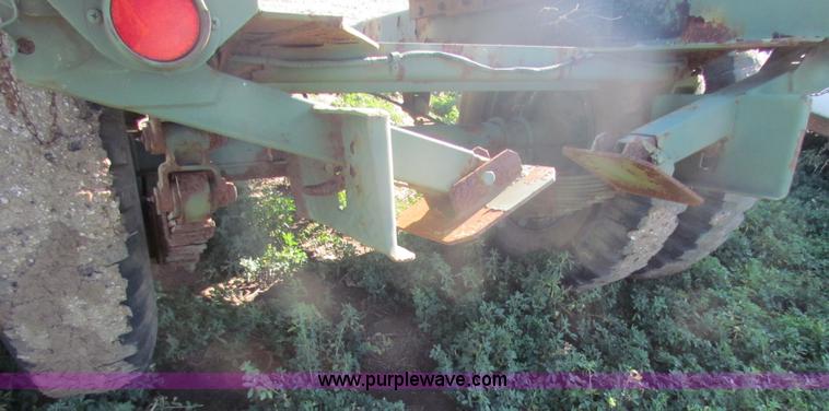 image for item D9217 Semi trailer dolly