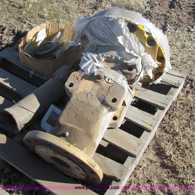 image for item D9221 TerraGator 1603 rebuilt final drive