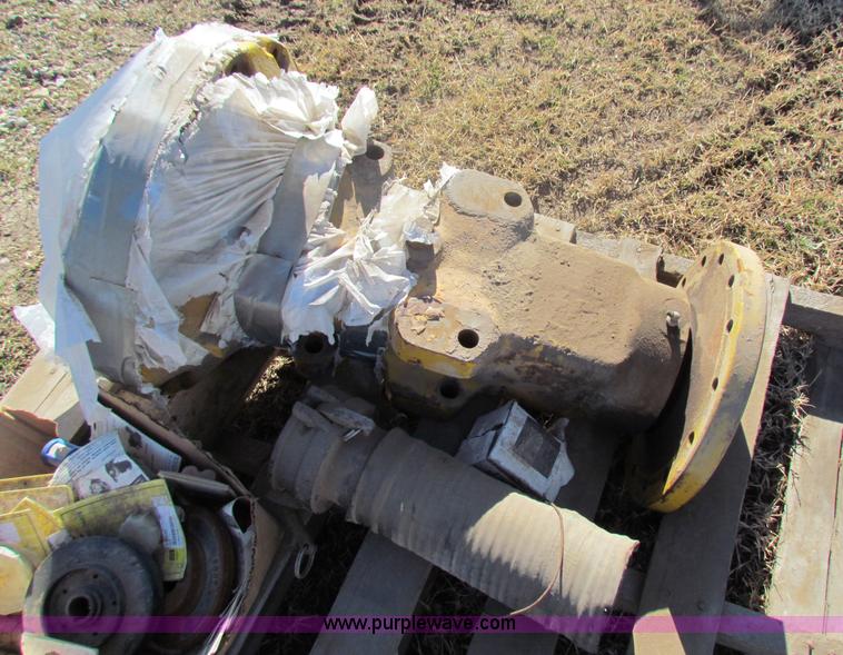 image for item D9221 TerraGator 1603 rebuilt final drive