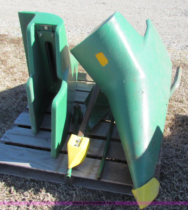 image for item D9222 John Deere flex head snouts