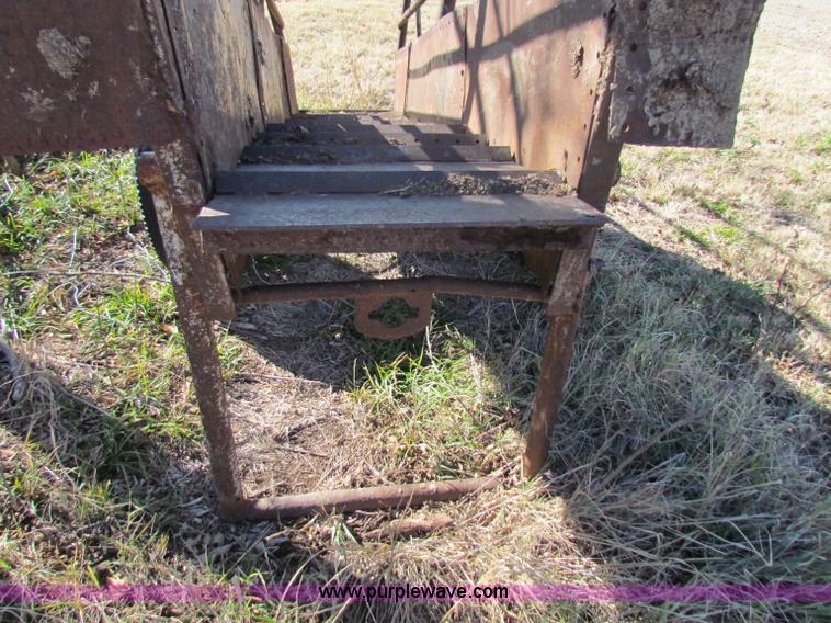 image for item D9232 Cattle loading chute