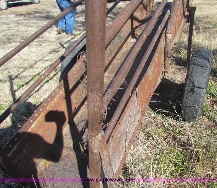 image for item D9232 Cattle loading chute